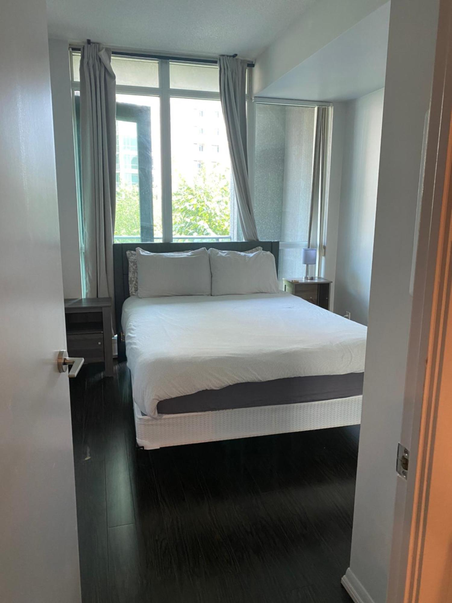 Executive 1 Bedroom Condo Sleeps 2 토론토 외부 사진