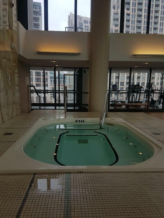 Executive 1 Bedroom Condo Sleeps 2 토론토 외부 사진