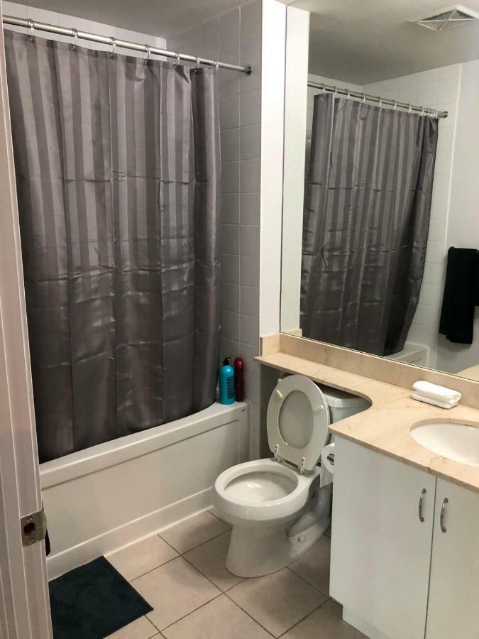 Executive 1 Bedroom Condo Sleeps 2 토론토 외부 사진
