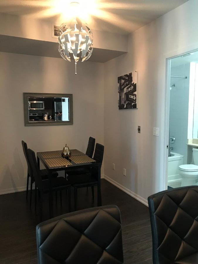 Executive 1 Bedroom Condo Sleeps 2 토론토 외부 사진