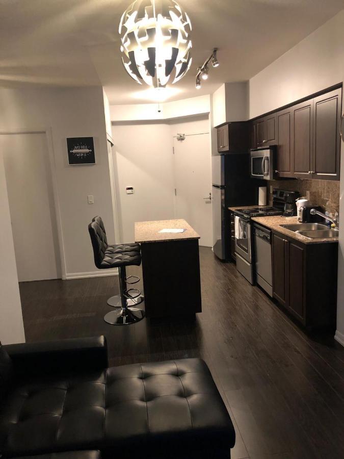 Executive 1 Bedroom Condo Sleeps 2 토론토 외부 사진